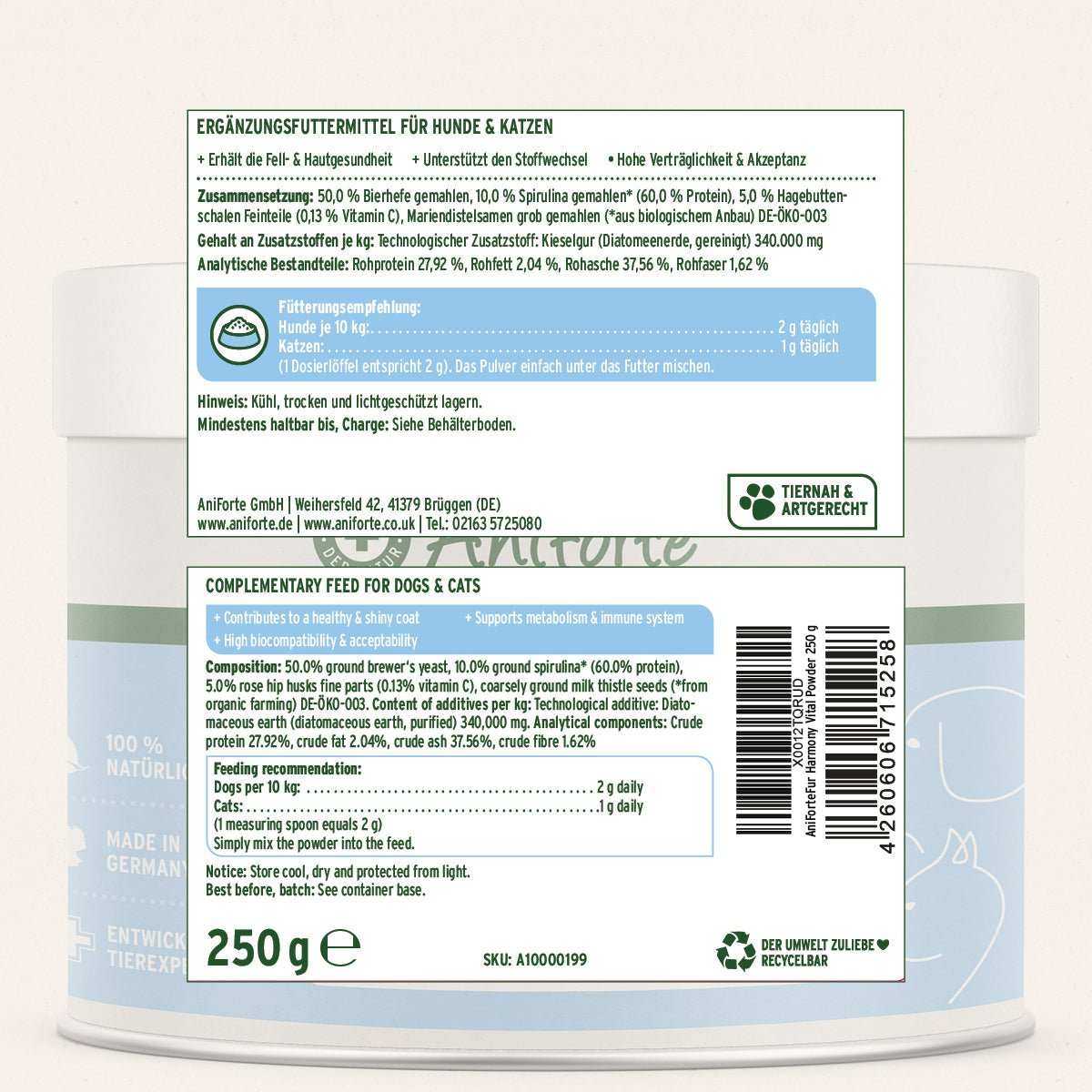 Etikett mit Dose Fellharmonie Vitalpulver im Hintergrund. 