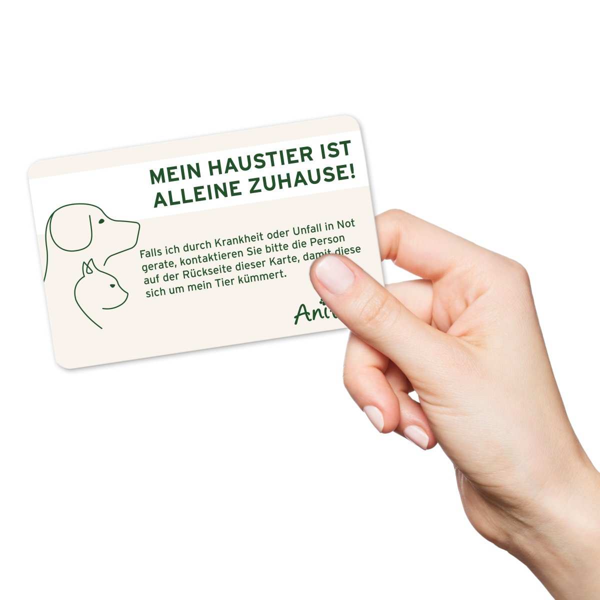 AniForte® Notfallkarte für Tierhalter in Hand gehalten, Sicherheit im Notfall.