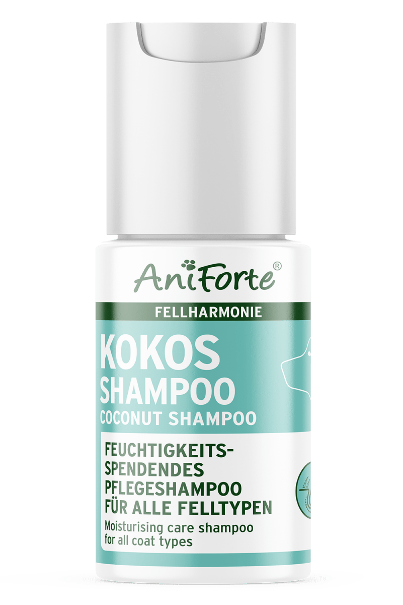 Pflege-Shampoo Kokos 30 ml bottle for dogs with nourishing coconut and aloe vera formula.